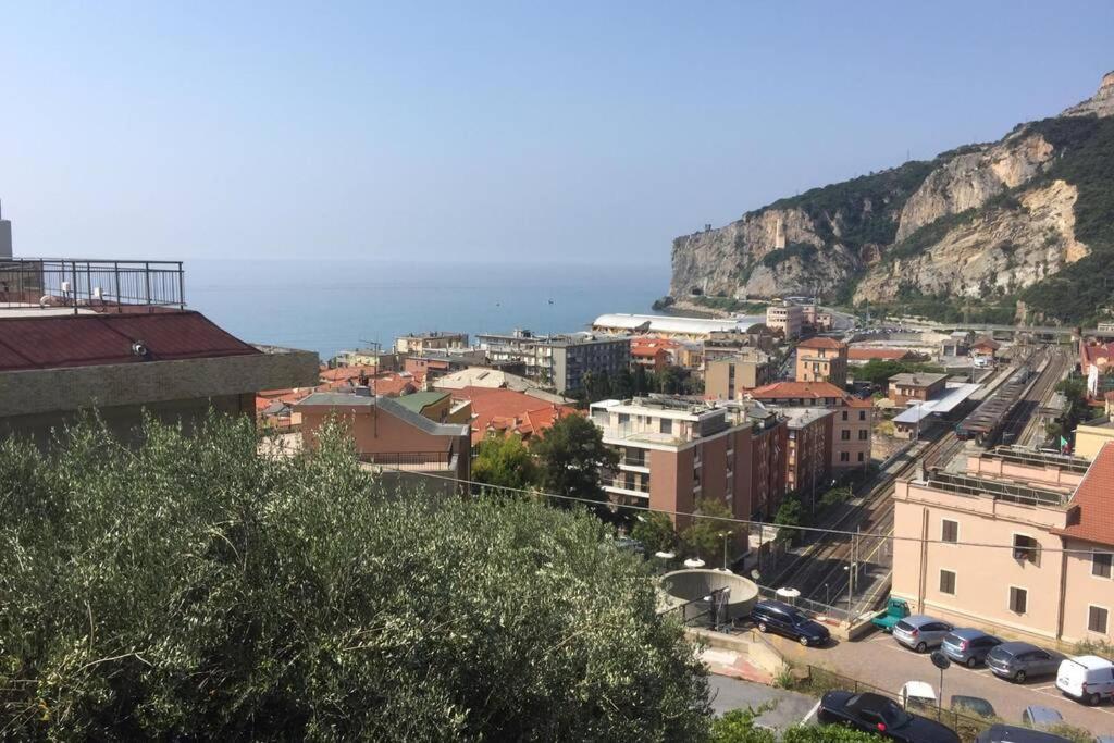 Casa Matilde - Appartamento Vista Mare - Con Posto Auto Finale Ligure Exteriör bild