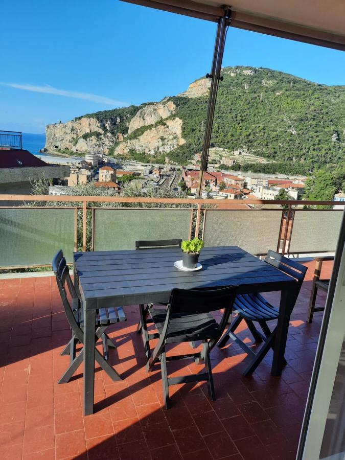 Casa Matilde - Appartamento Vista Mare - Con Posto Auto Finale Ligure Exteriör bild