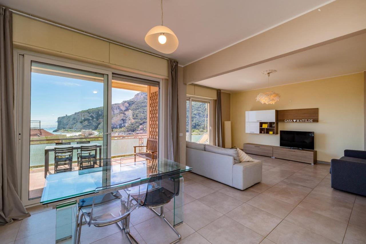 Casa Matilde - Appartamento Vista Mare - Con Posto Auto Finale Ligure Exteriör bild