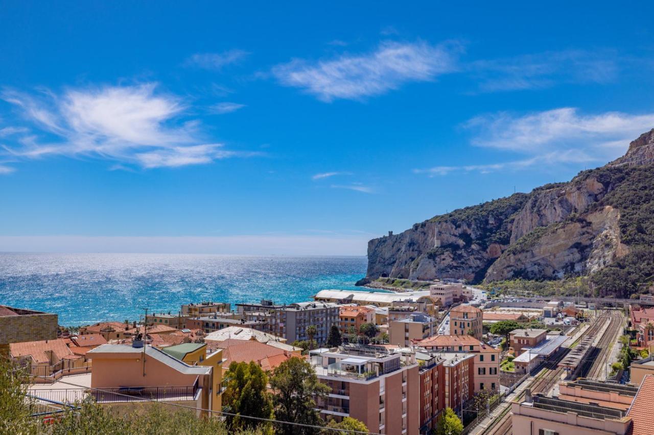 Casa Matilde - Appartamento Vista Mare - Con Posto Auto Finale Ligure Exteriör bild