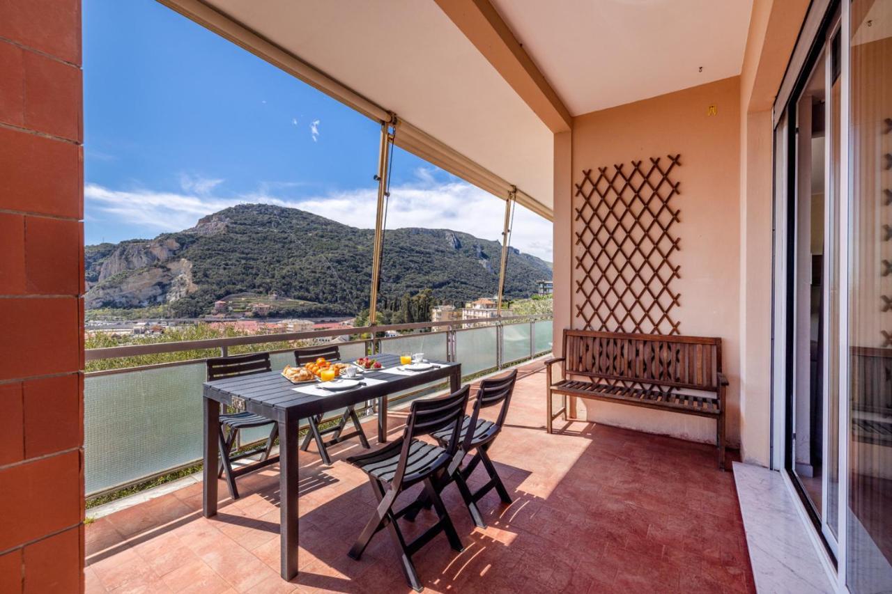 Casa Matilde - Appartamento Vista Mare - Con Posto Auto Finale Ligure Exteriör bild